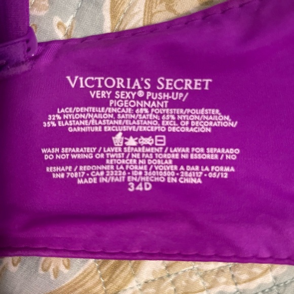 Victoria’s Secret very sexy purple & Black lace push up bra 34D - Picture 3 of 3